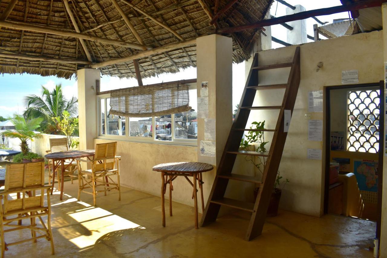 Jambohouse Lamu Bed & Breakfast ภายนอก รูปภาพ