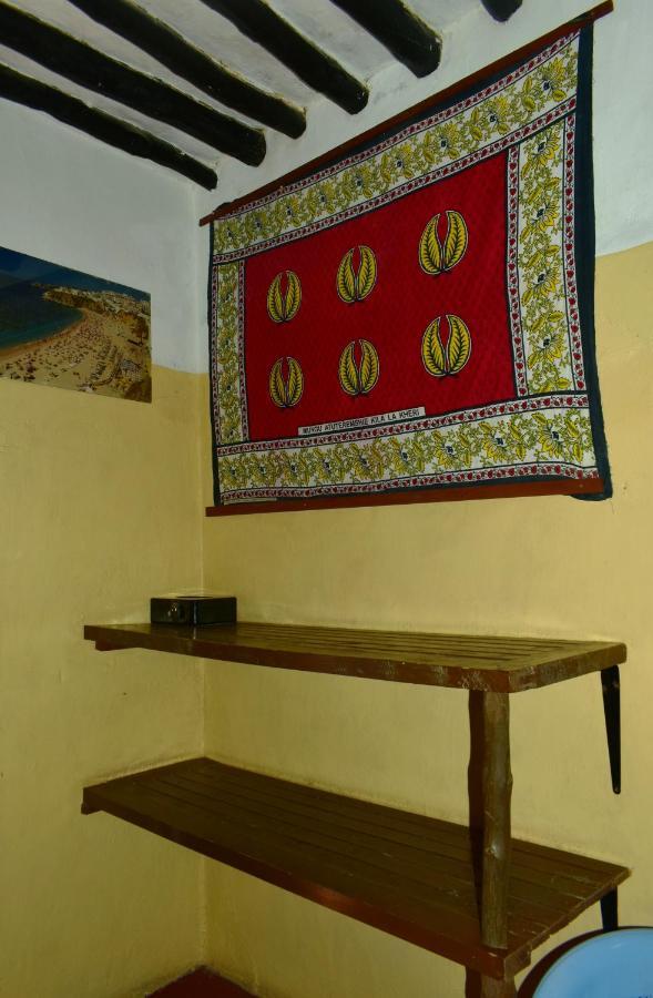 Jambohouse Lamu Bed & Breakfast ภายนอก รูปภาพ