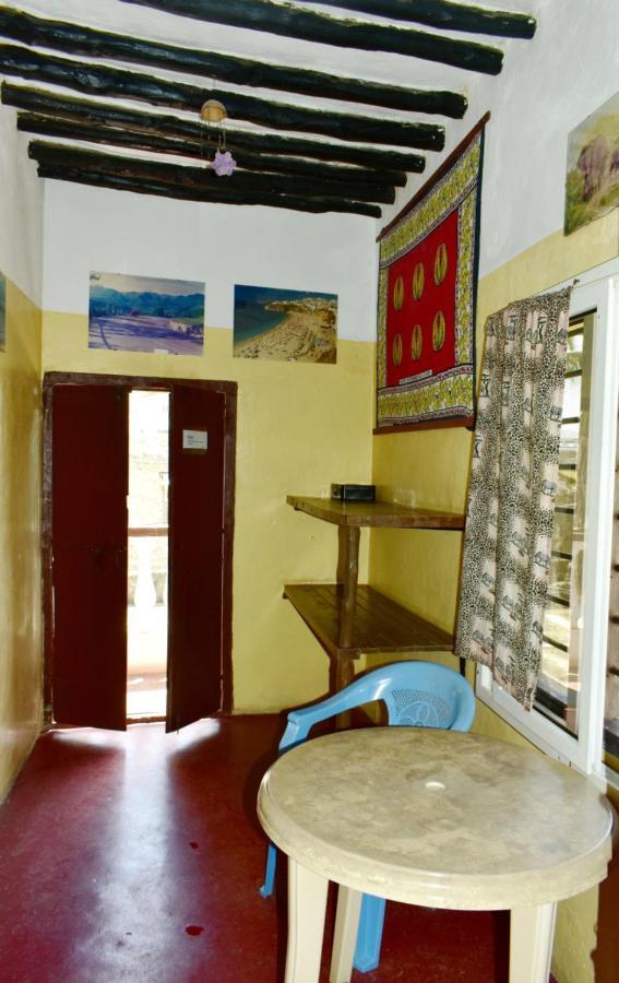 Jambohouse Lamu Bed & Breakfast ภายนอก รูปภาพ