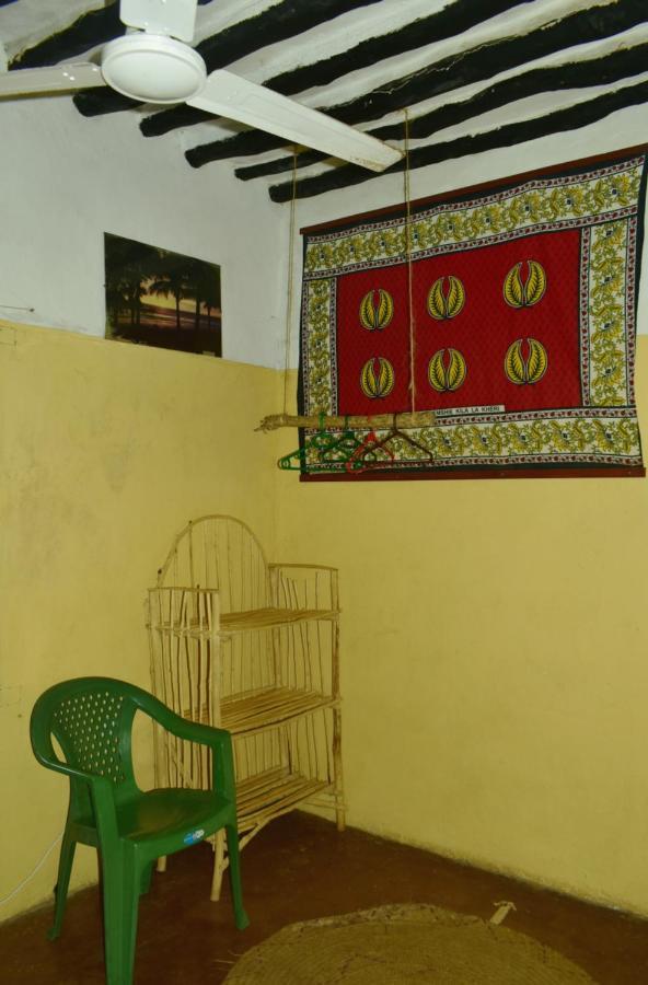 Jambohouse Lamu Bed & Breakfast ภายนอก รูปภาพ