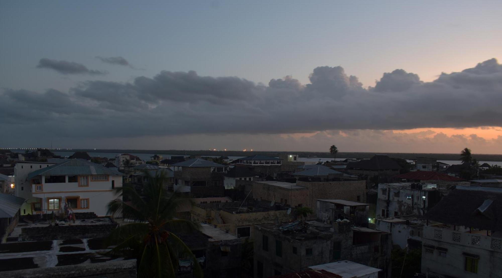 Jambohouse Lamu Bed & Breakfast ภายนอก รูปภาพ