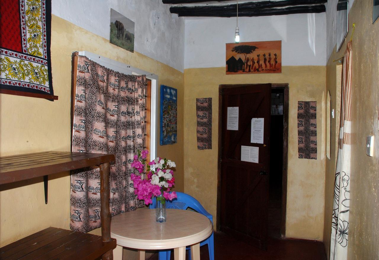 Jambohouse Lamu Bed & Breakfast ภายนอก รูปภาพ