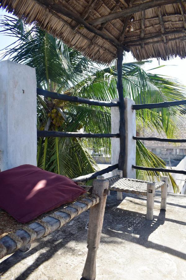 Jambohouse Lamu Bed & Breakfast ภายนอก รูปภาพ