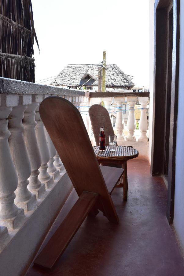 Jambohouse Lamu Bed & Breakfast ภายนอก รูปภาพ
